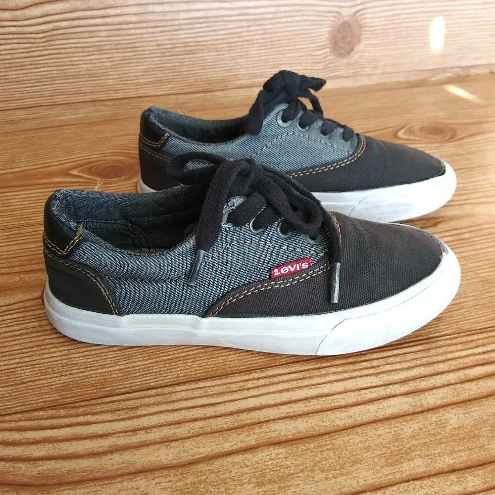 LEVI'S blue denim boy's sneakers size 12